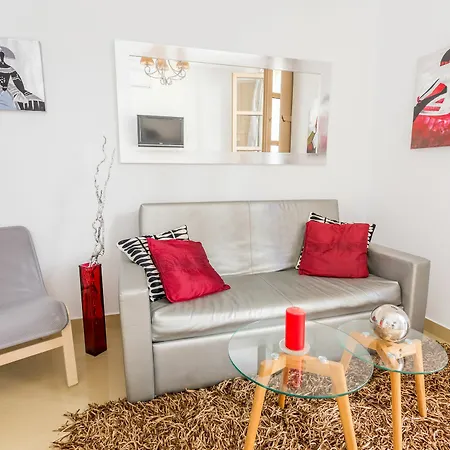 Mariblanca Apartamento *